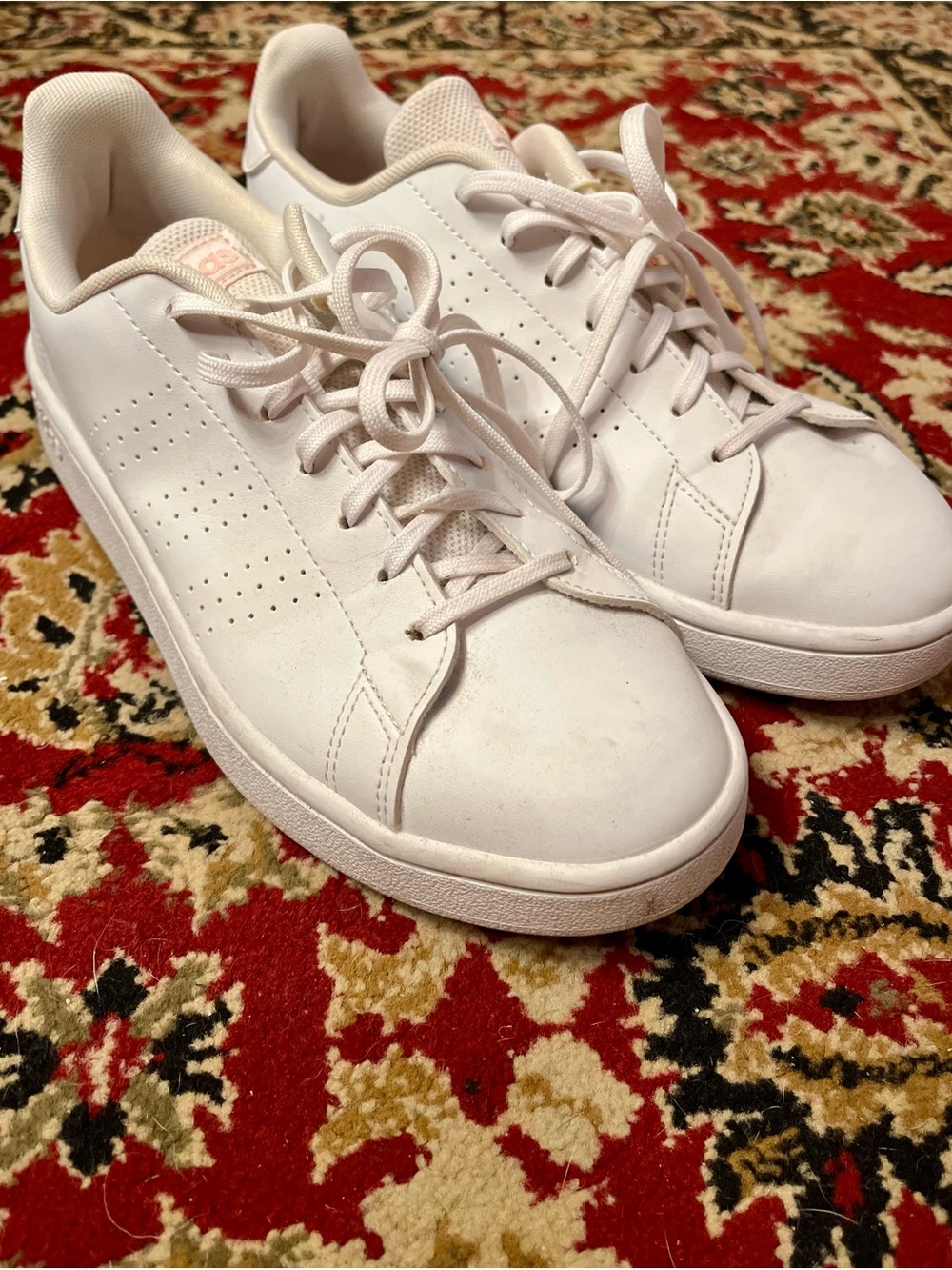 adidas Women's White Low-Top Lace-Up Sneakers size 8